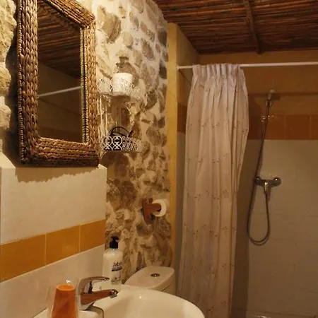 Casa Rural El Castellot Bed & Breakfast Patro